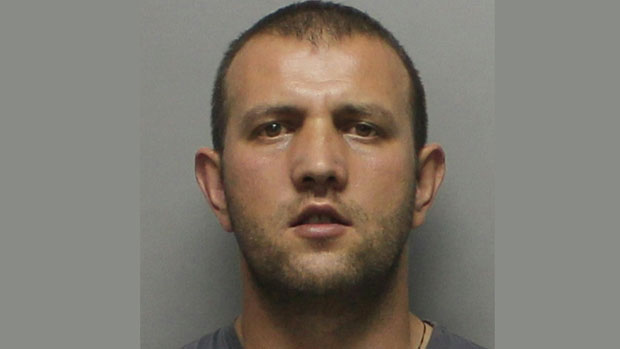 УХАПШЕН ОСУМЊИЧЕНИ ЗА ПОЛНО УЗНЕМИРАВАЊЕ: Скидао се пред девојчицама од 10 и 11 година?