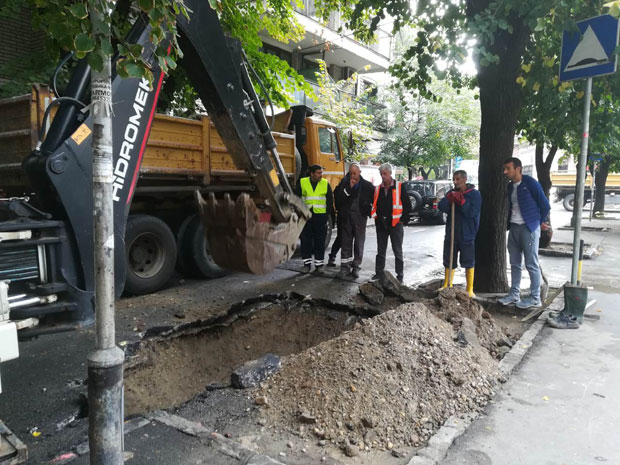 Отклања се квар у Кнез Даниловој улици (ФОТО/ВИДЕО)