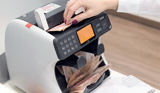 Плата за јул - у ковертама по 466 евра