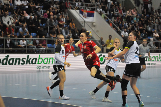 И ГОЛМАН СРБИЈЕ ТРЕСАО МРЕЖУ: Рукометашице у петој брзини