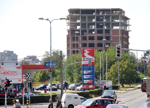 ГРАДЊА БЕСПРАВНИХ ОБЈЕКАТА У БЕОГРАДУ: Рушење после деветог спрата