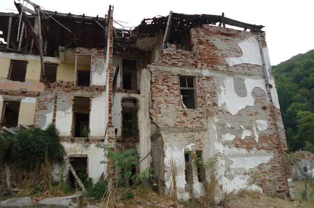 БАЊА ОПАСНА ПО ЖИВОТ ГРАЂАНА: Председник општине Куршумлија моли државу да реши проблем 