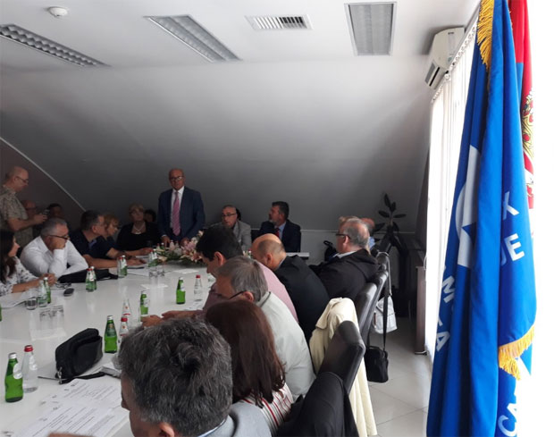 ПОЈАЧАНЕ КОНТРОЛЕ: Певачима и угоститељима прете милионске казне