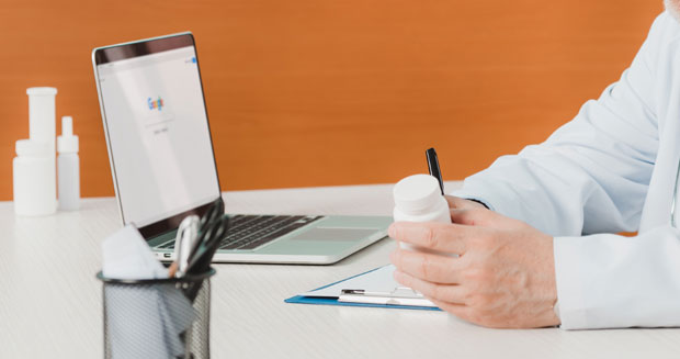 Доктор Гугл причинио већу штету него што помаже у лечењу пацијената