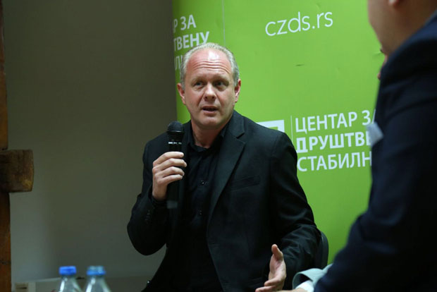 ДИРЕКТОР КЦНС: Подела на староседеоце и дођоше - то је део паланачког менталитета!