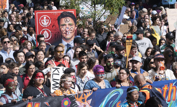 ПРОТИВ КЛИМАТСКИХ ПРОМЕНА: 500.000 људи на протесту на челу са Гретом (ФОТО)