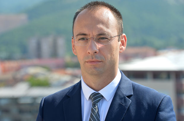 Симић: Што нас више буду угњетавали и понижавали, то ће одговор у недељу 6. октобра бити снажнији