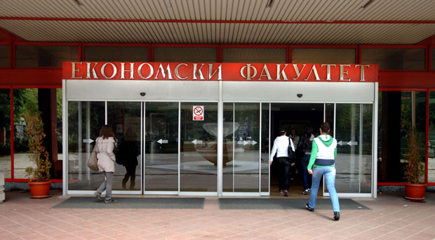 Посао наместили свом асистенту?