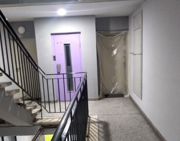 ПОСЛЕ СМРТИ КОМШИНИЦЕ: Стан запечаћен, смрад се шири