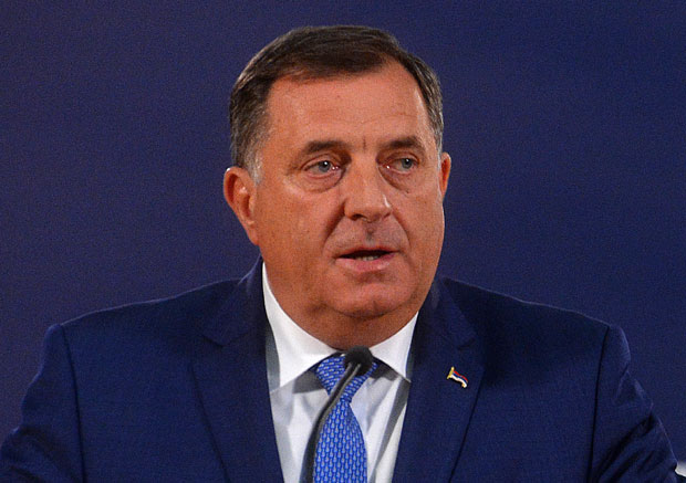 Додик био против да ико у име БиХ иде на комеморацију Шираку
