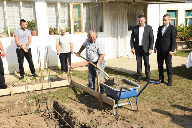 Темељ за будућност Симића