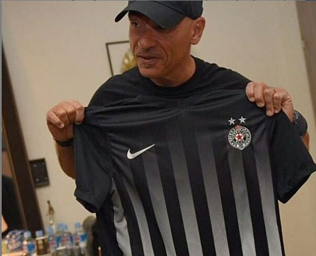 Рамацоти у црно-белом: Италијанском певачу Партизан омиљени клуб после Јувентуса