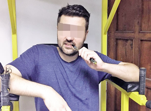 ПРИВЕДЕН НАСТАВНИК: Седмакиње звао проституткама, дечаке наводио да наскачу на девојчице, ученицу пипкао и по задњици?