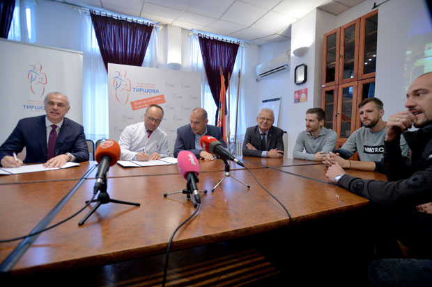 Звезда донирала Тиршовој опрему у вредности од 100.000 евра