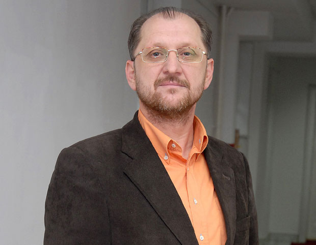 Након низа оптужби: Сенат Универзитета у Бањалуци сменио Луку Кецмана