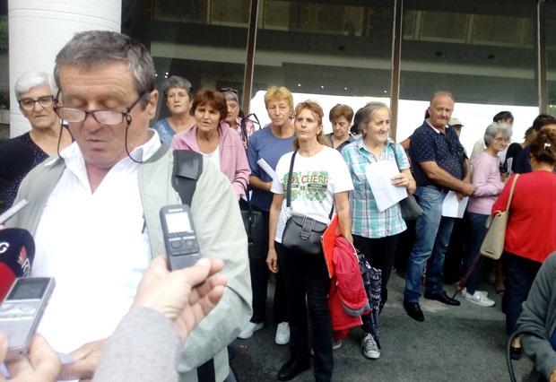 ПРОТЕСТ БИВШИХ РАДНИКА ВЕКТРА БОКЕ: Рок од седам дана да послодавац испуни захтеве