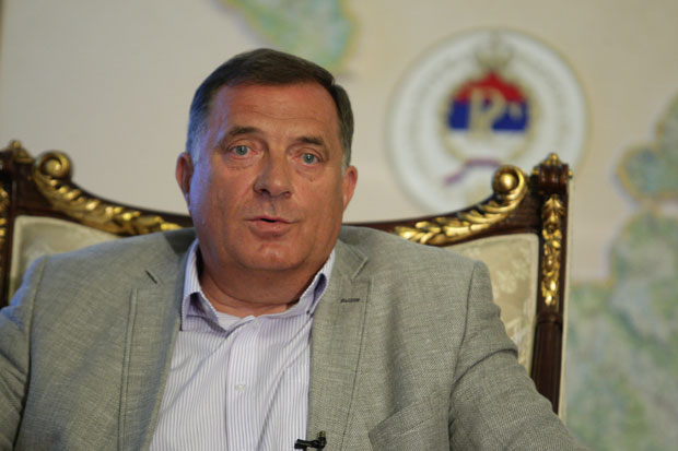 ДОДИК ПОРУЧИО КОМШИЋУ: Смешно и неозбиљно позивање Лаврова да поштује став институција БиХ, а ни сам то не ради