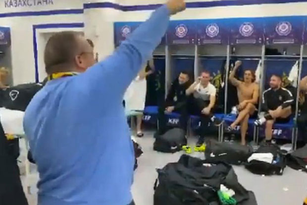 Славље челника и фудбалера Партизана у свлачионици (ВИДЕО)