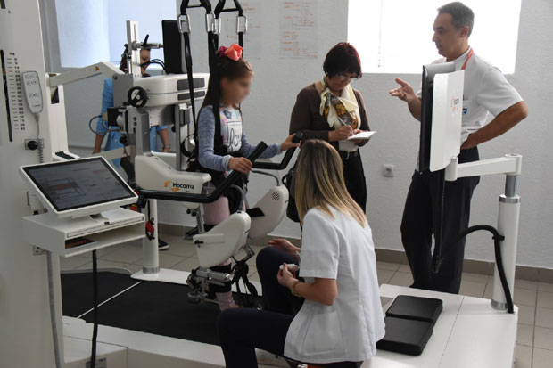 Роботске технологије у лечењу деце са потешкоћама у кретању