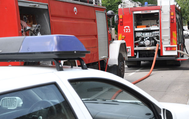 Бес или покушај рекетирања: Зашто је запаљен ауто Миломира Провића