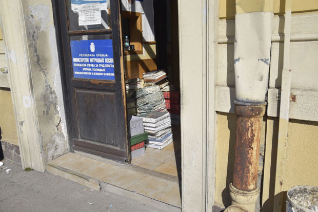 Уништена документа, спремају се за селидбу: Која ће бити нова локација полицијске станице? (ФОТО)