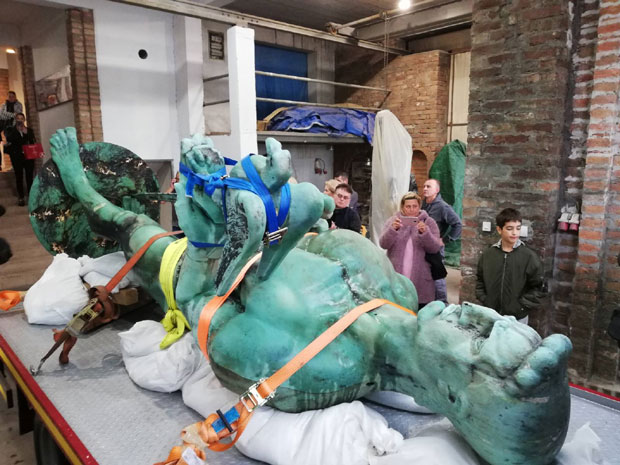 ПОГЛЕДАЈТЕ: Прве слике Победника пошто је стигао у Смедерево; Вајар Кузмановић: Обезбедићемо трајну сигурност (ФОТО+ВИДЕО)