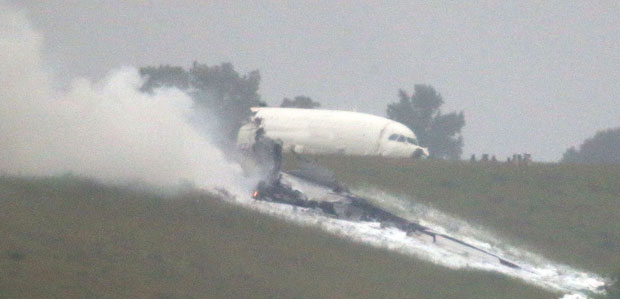 Срушио се авион са члановима кабинета председника Конга