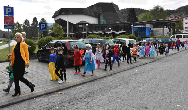 РАДОСТАН КАРАВАН МАЛИШАНА: „Дечја недеља“ у Рађевини (ФОТО)