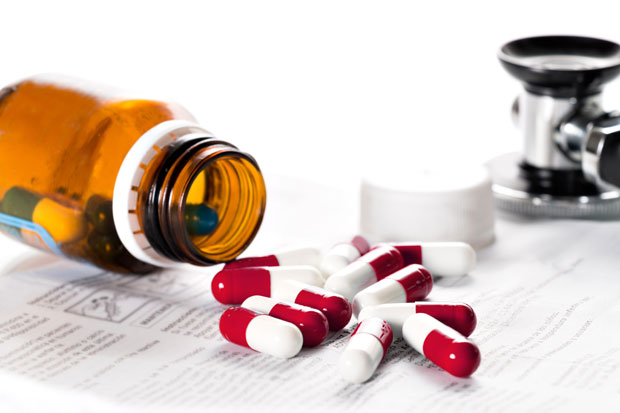 Зашто старији теже гутају капсуле?