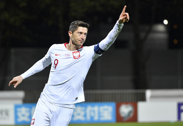 Пољак бриљира на свим пољима: Левандовски на коти 18