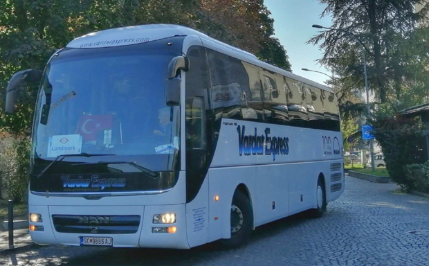 ХРВАТИ ШЕТАЈУ КИНЕЗЕ ПО КАЛЕМЕГДАНУ: Србија препуна туриста, али кајмак скидају комшије (ФОТО)