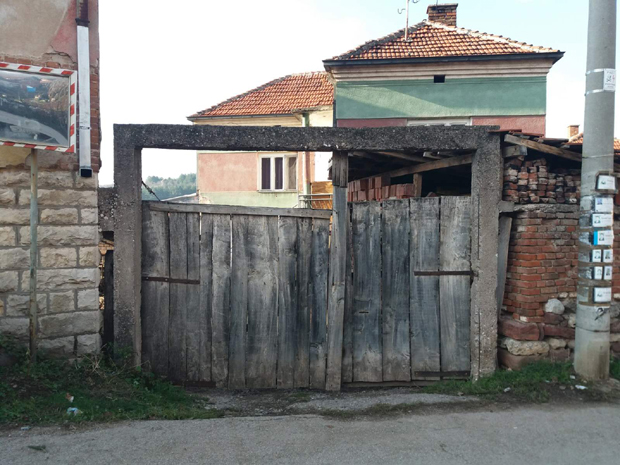 Ово је родна кућа Малчанског берберина: Све очи су упрте у њу, монструм увек будио страх у селу (ФОТО+ВИДЕО)