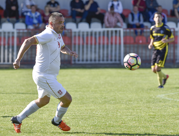 Шпијунка: Недимовић играо фудбал са пријатељима у “енглеском стилу”