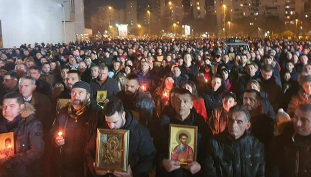 Ако не сачува своју цркву, народ нема шта да брани: Више хиљада грађана потписало петицију у знак протеста због напада на СПЦ и вернике у Црној Гори