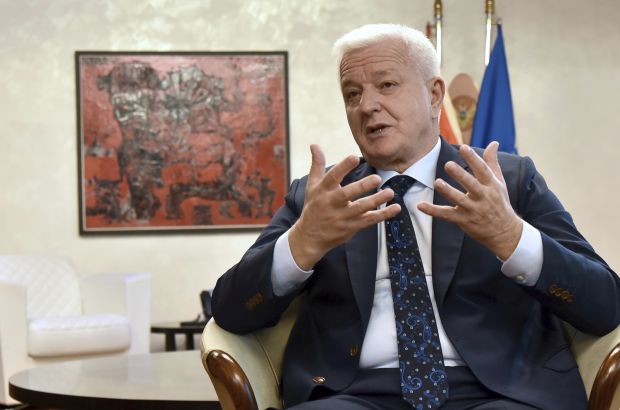 Запрепашћен сам односом власти Србије: Душко Марковић о догађајима испред Амбасаде Црне Горе у Београду