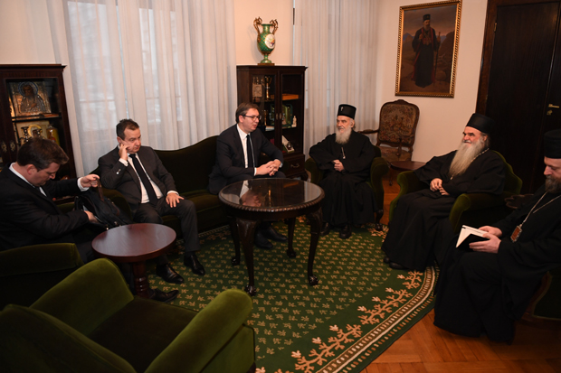 Завршен састанак Вучића и патријарха о стању у Црној Гори: Председник се у 10 часова обраћа јавности 