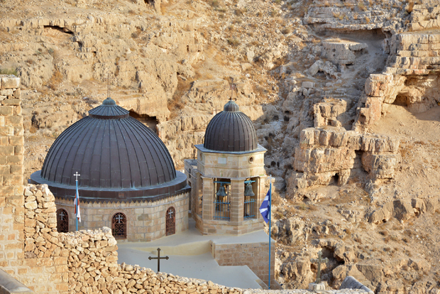 Чудо усред пустиње: Жезло у храму пало пред Светог Саву!