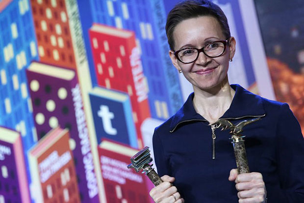 Неизмерно се радујем доласку у Србију: Руска књижевница Јахина Гузељ говори за Новости
