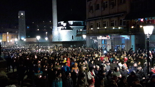 Полиција да се уздржи иначе ћемо кривити Милов режим за било какав напад: Верници изашли на улице у Пљевљима и имали посебан апел (ФОТО)