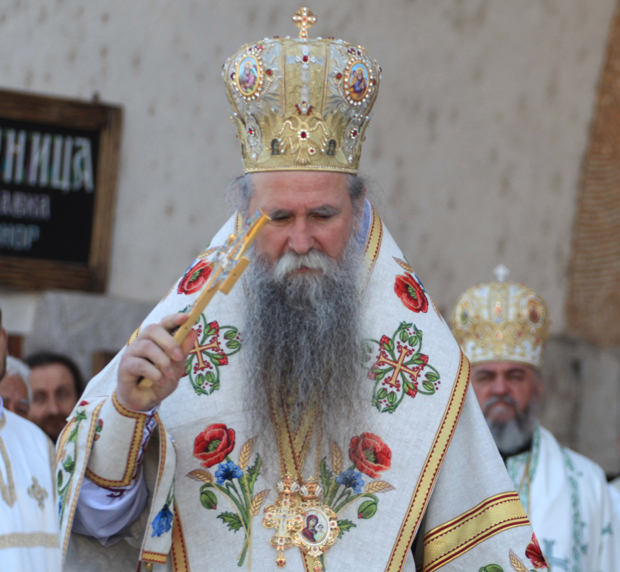 У Беранама ново сабрање народа: Владика Јоаникије предводи литију