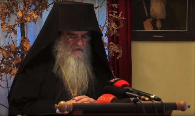 Изложени безумљу и безакоњу: Божићна порука митрополита Амфилохија