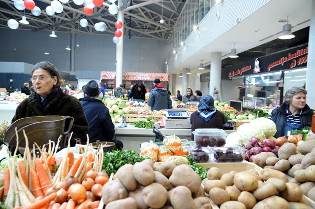 Отворене пијаце и Главна пошта: РКако ће радити услужни објекти током Бадњег дана и Божића у Београду