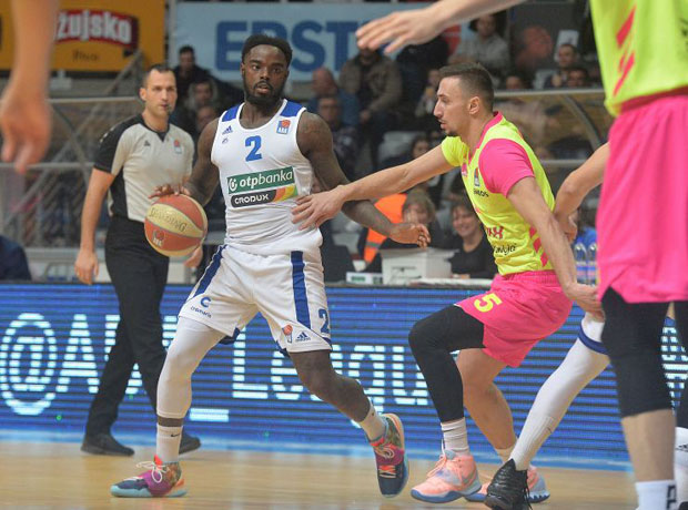 Мега се распала у Задру: Београђани примили 40 поена за четвртину