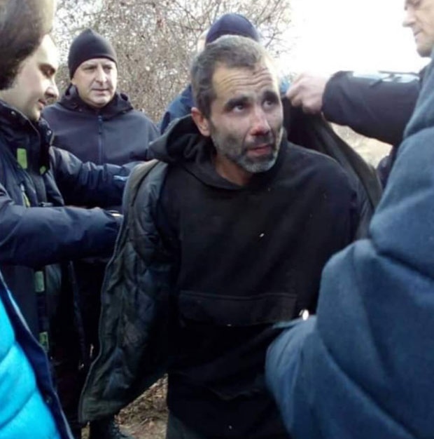 Скривао се иза надгробног споменика, скаменио се: Дошао сам на бабин гроб: Полицајац Слађан описао како је ухватио Малчанског берберина