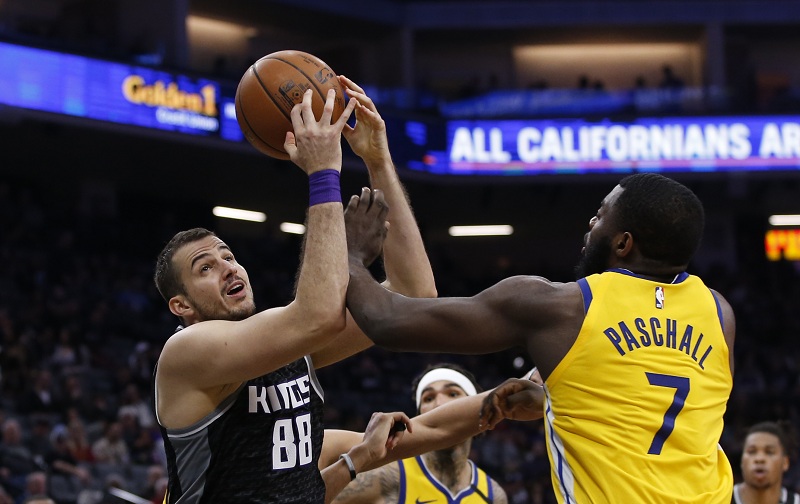 НБА: Бјелица бољи од Смаилагића у српском окршају, нови трипл-дабл Дончића (ВИДЕО)