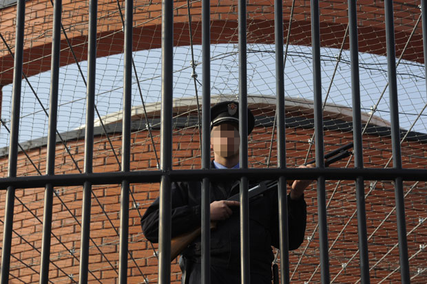 Његове жртве се никада неће опоравити, а у затвору га чекају клима, ТВ и теретана: Има ли правде у случају Малчанског берберина? 
