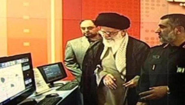 “Ударили смо им шамар, али то није довољно”: Хамнеи одржао ватрени говор, маса викала “смрт Америци”