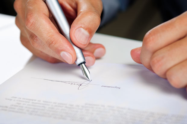 Графолози „читају“ људски карактер: Шта открива ваш потпис