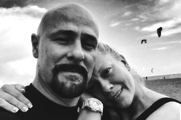 Нису лоша сећања оно што нас растужи: Груова супруга поделила фотографију уз емотивни статус (ФОТО)

