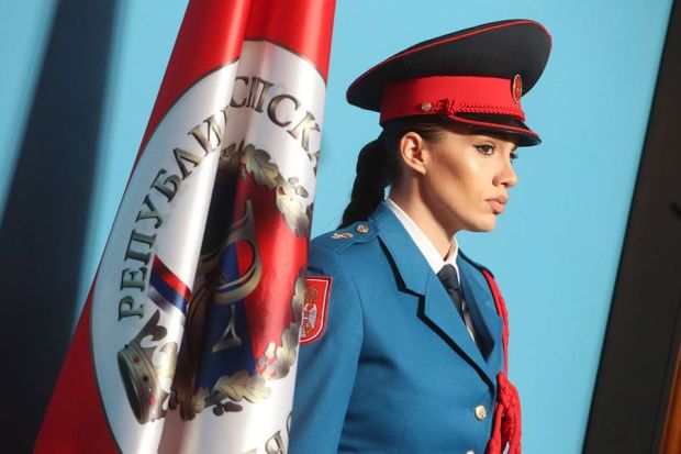 О овој лепотици са прославе Дана Републике Српске сви причају (ФОТО)